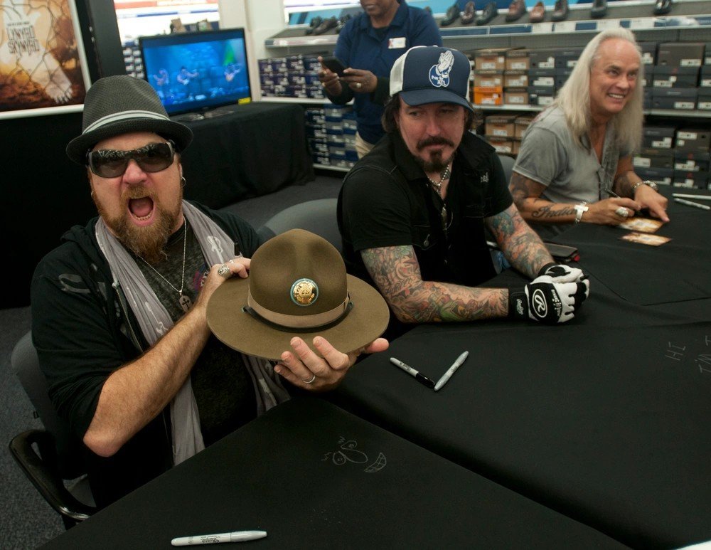 8. Lynyrd Skynyrd - Southern Rock and a Tragedy That Defined a Generation (Image Credits: Wikimedia)