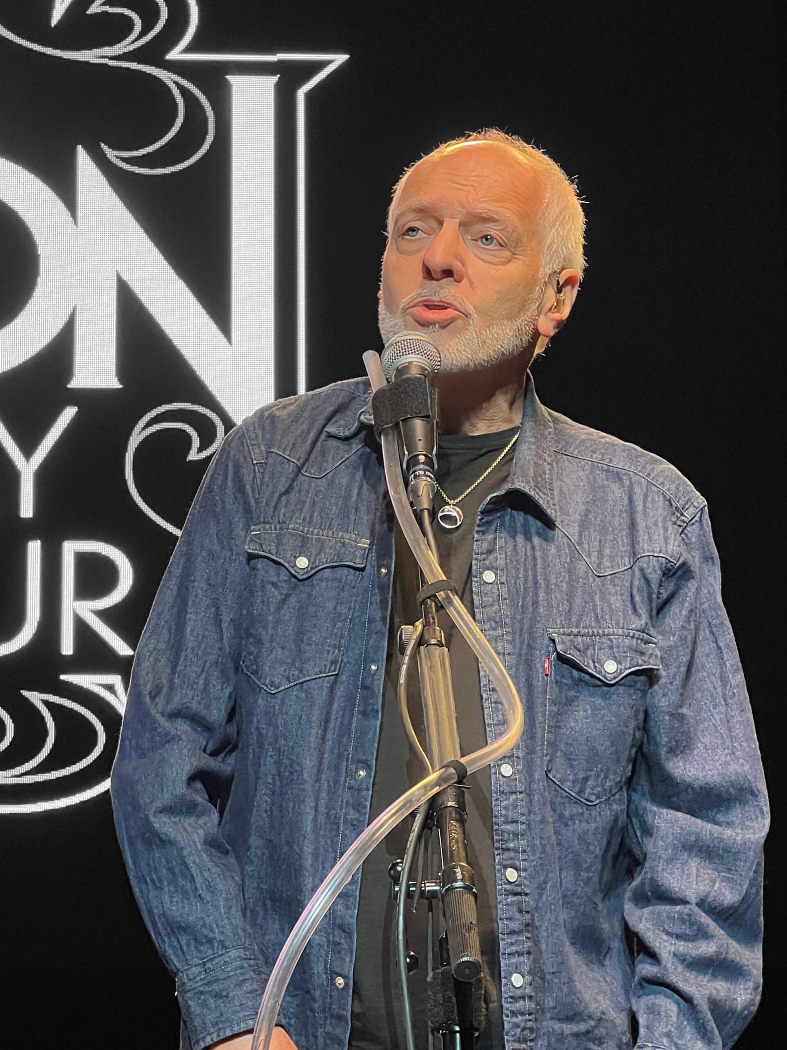 20. Peter Frampton - Playing Through It All (Image Credits: Wikimedia)