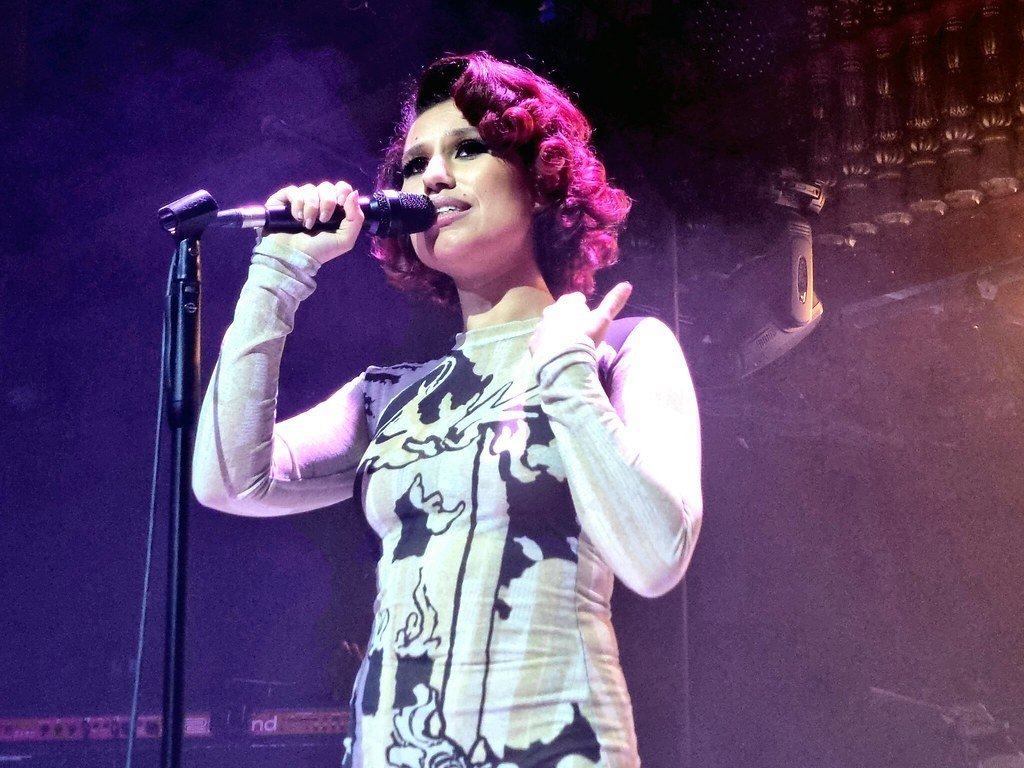 7. 'Escapism.' – Raye (2022): The Snippet That Broke the Internet (Drew de F Fawkes, Flickr, CC BY 2.0)