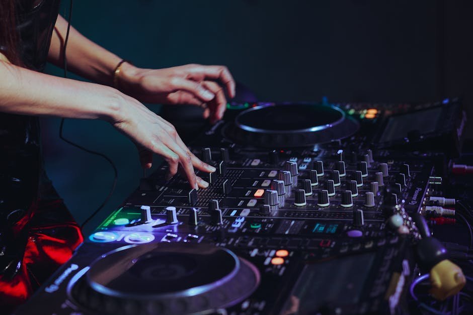 13. Nightclub DJ Sets (Image Credits: Pexels)