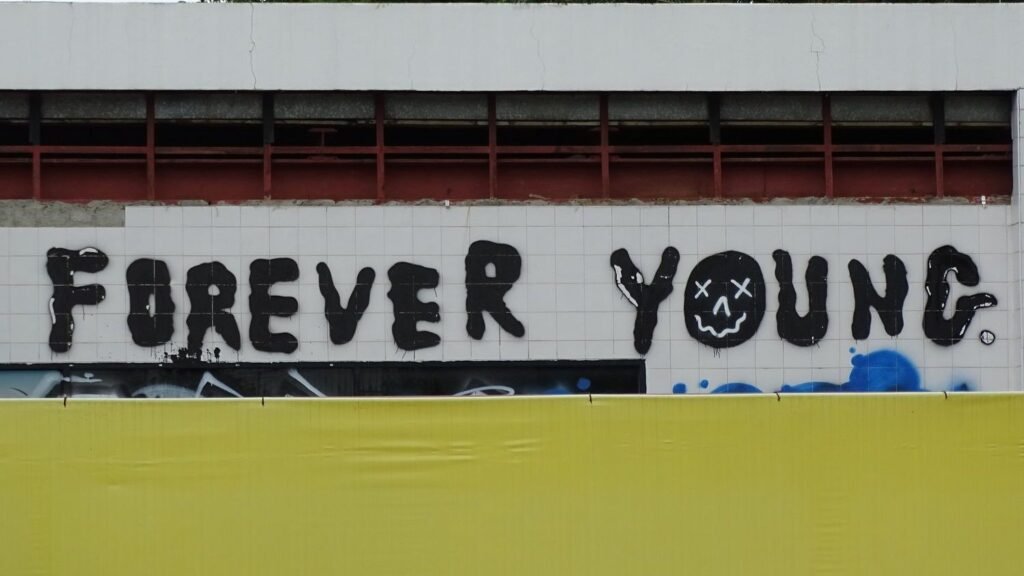 15 Prom Songs from the 80s You'll Instantly Remember