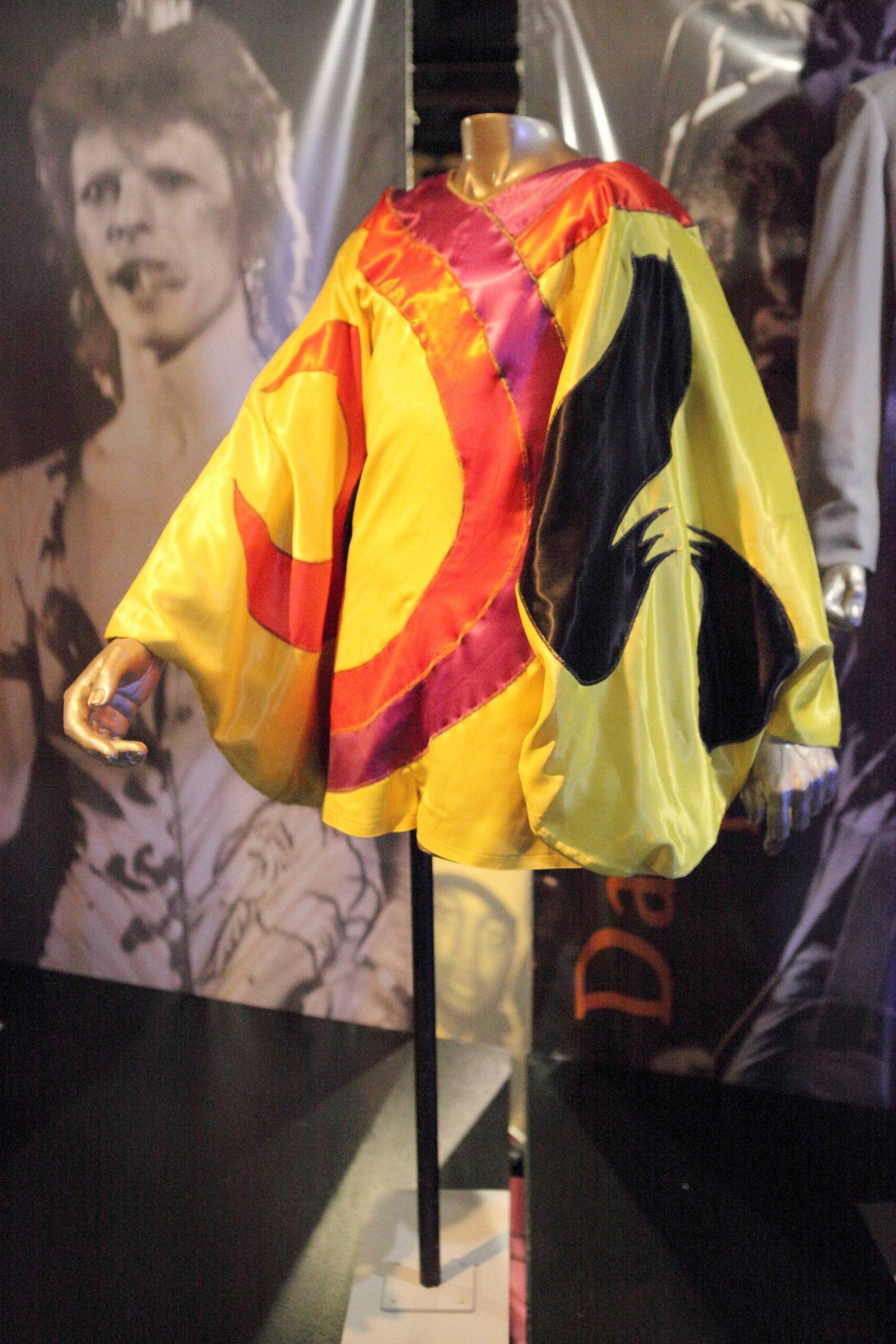 6. David Bowie - The Icon Who Made Fashion Fearless (David Bowie's Outfit, CC BY 2.0)