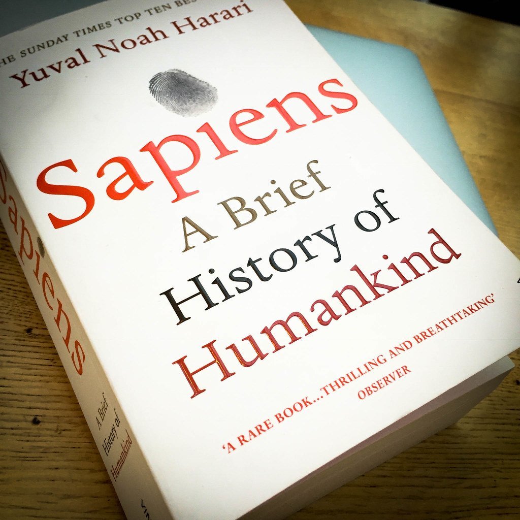 1. Sapiens: A Brief History of Humankind - Yuval Noah Harari (judy dean, Flickr, CC BY 2.0)