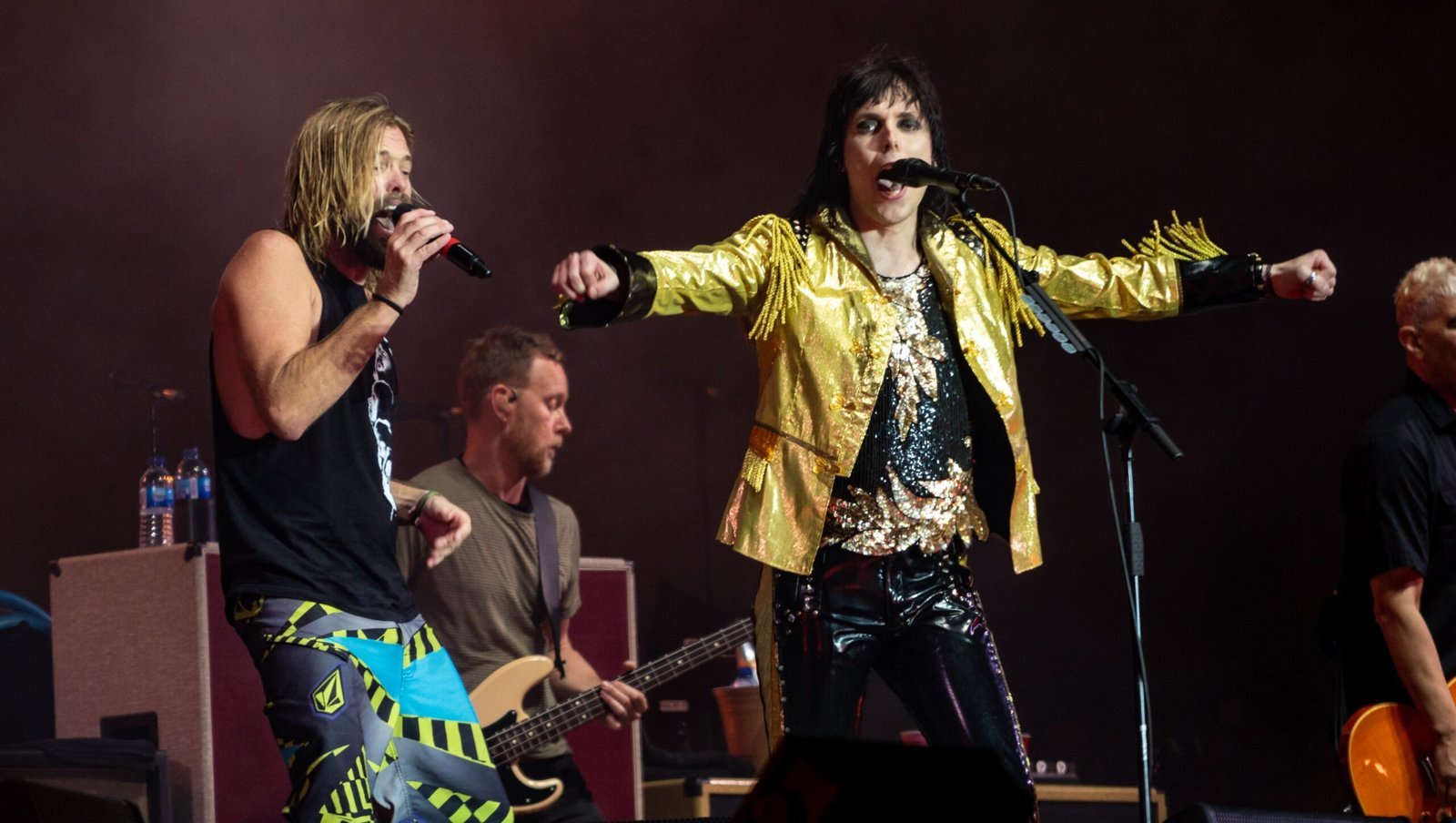 The Struts: Glam Rock Royalty with a Modern Edge (DownloadParis170618-154, CC BY 2.0)