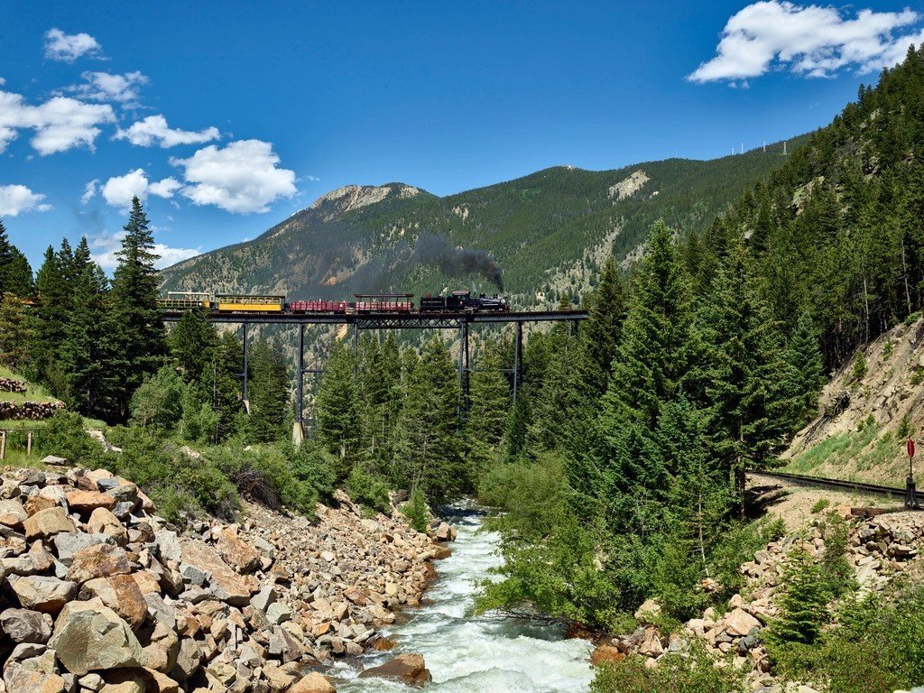 1. California Zephyr: Chicago to the San Francisco Bay Area (Image Credits: Rawpixel)