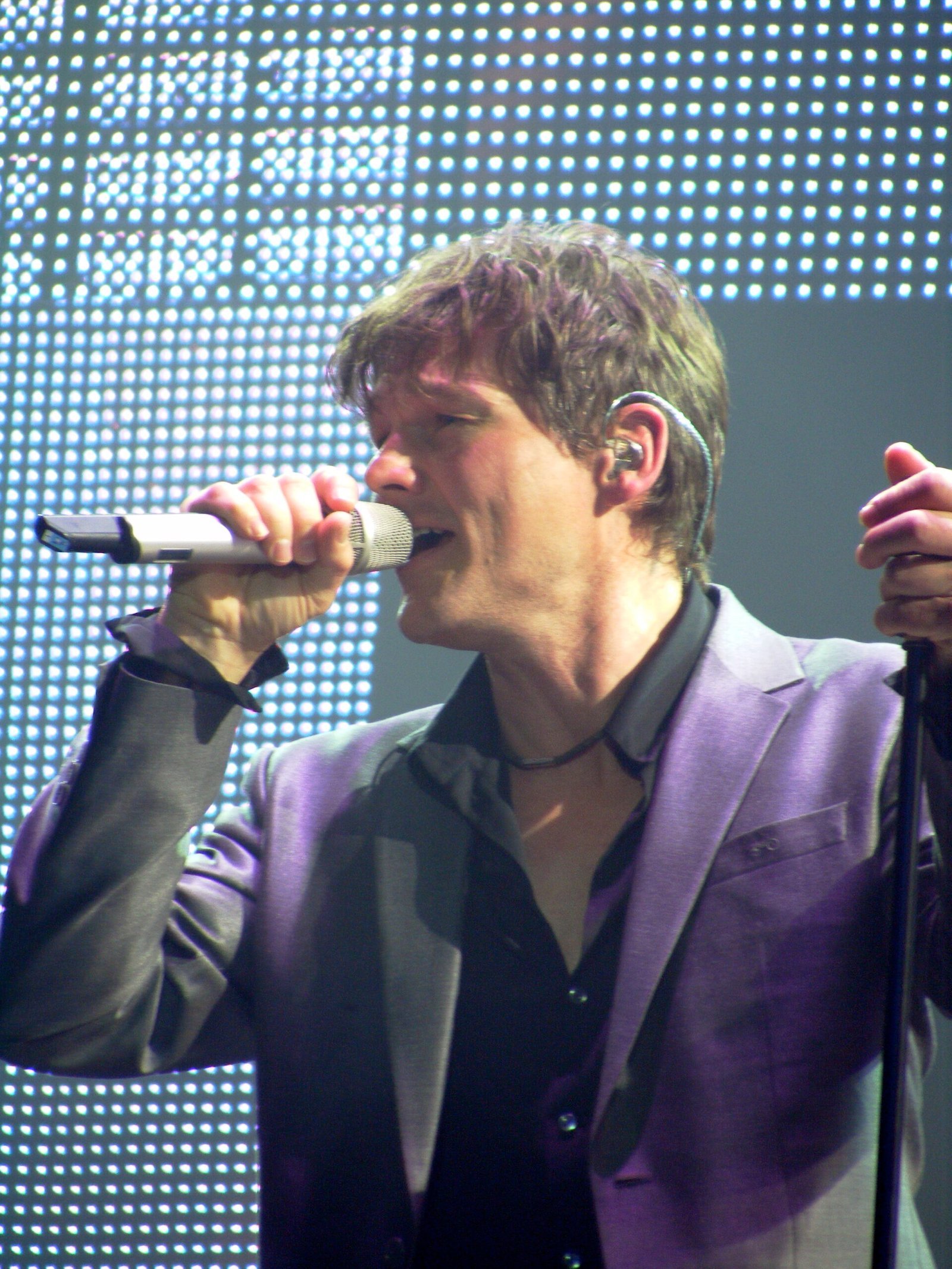 A-ha – "Take On Me" (1985): Animation Meets Real Life (a-ha at Irving Plaza 1, CC BY-SA 2.0)