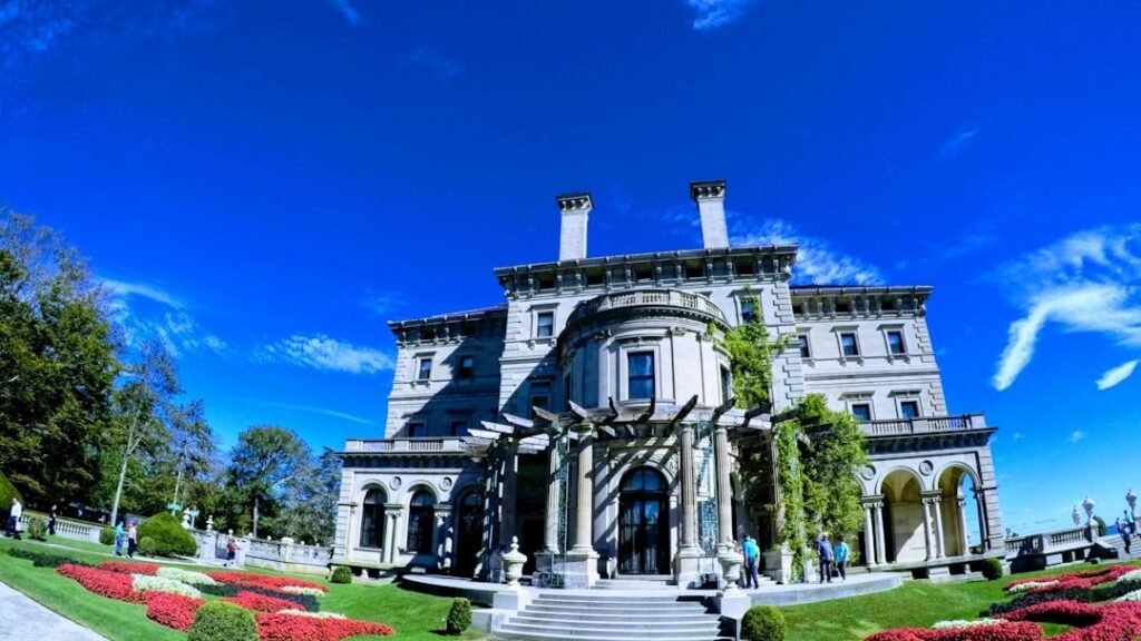 The 11 Most Beautiful Historic Buildings in America You Can Still Visit