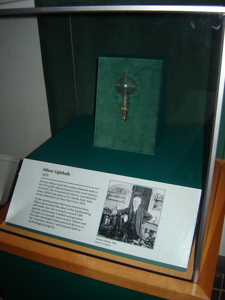 11. Thomas Edison - Ten Thousand Failures Before the Light (kylesorkness, Flickr, CC BY 2.0)