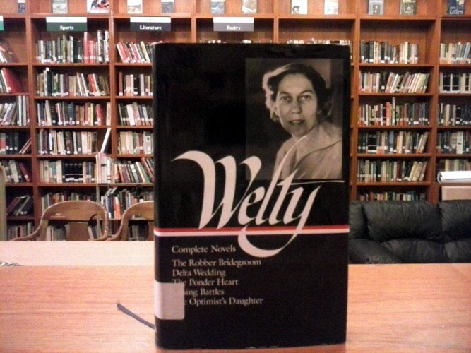 14. A Curtain of Green by Eudora Welty (1941) (Biblioteca Centro Lincoln, Flickr, CC BY 2.0)