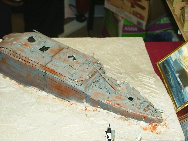 8. The Ship Broke in Two - and Most People Didn't Believe It (Elsie esq., Flickr, CC BY 2.0)