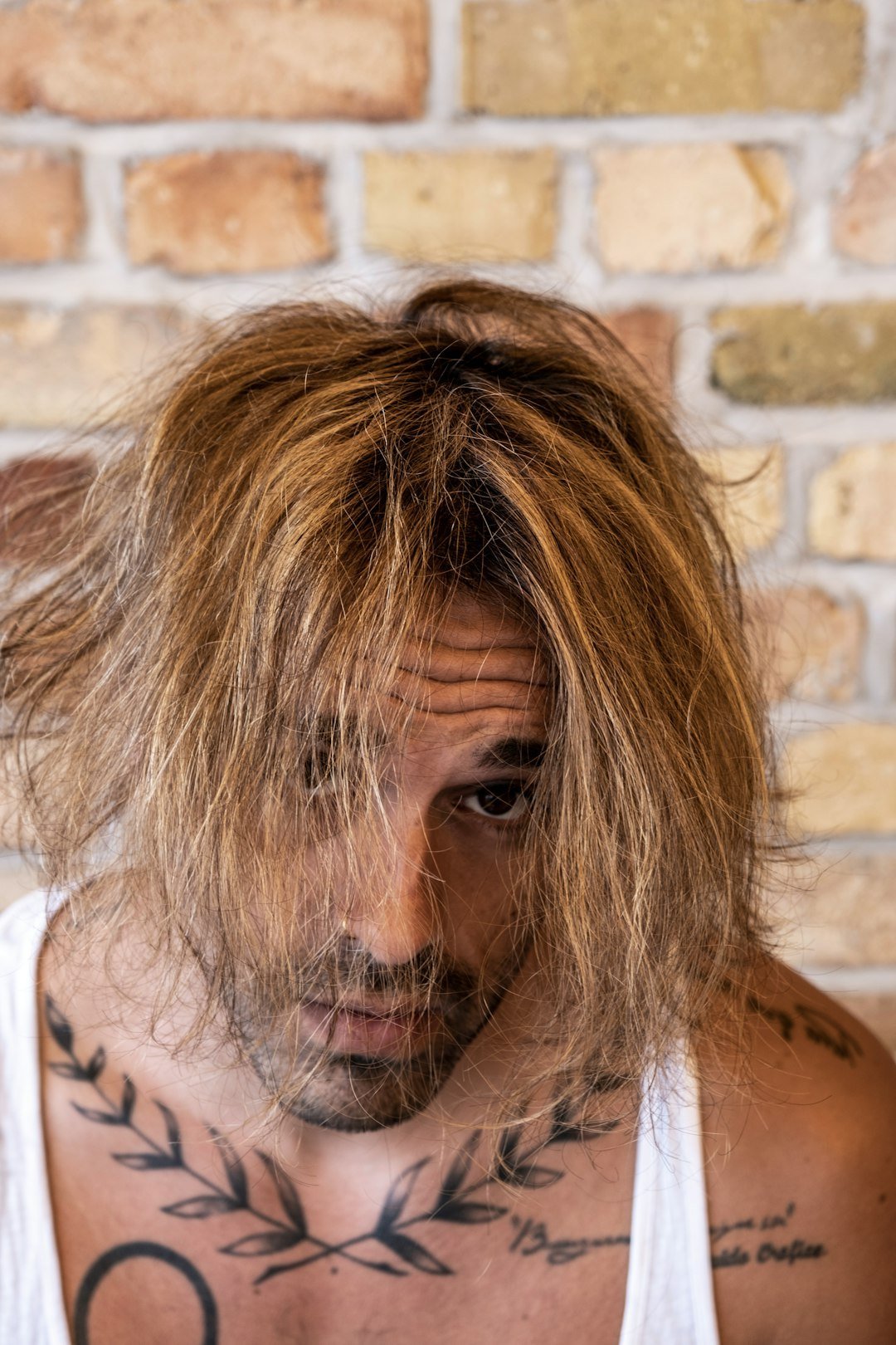 Grunge Hair: The Anti-Style That Became Everything (Image Credits: Unsplash)