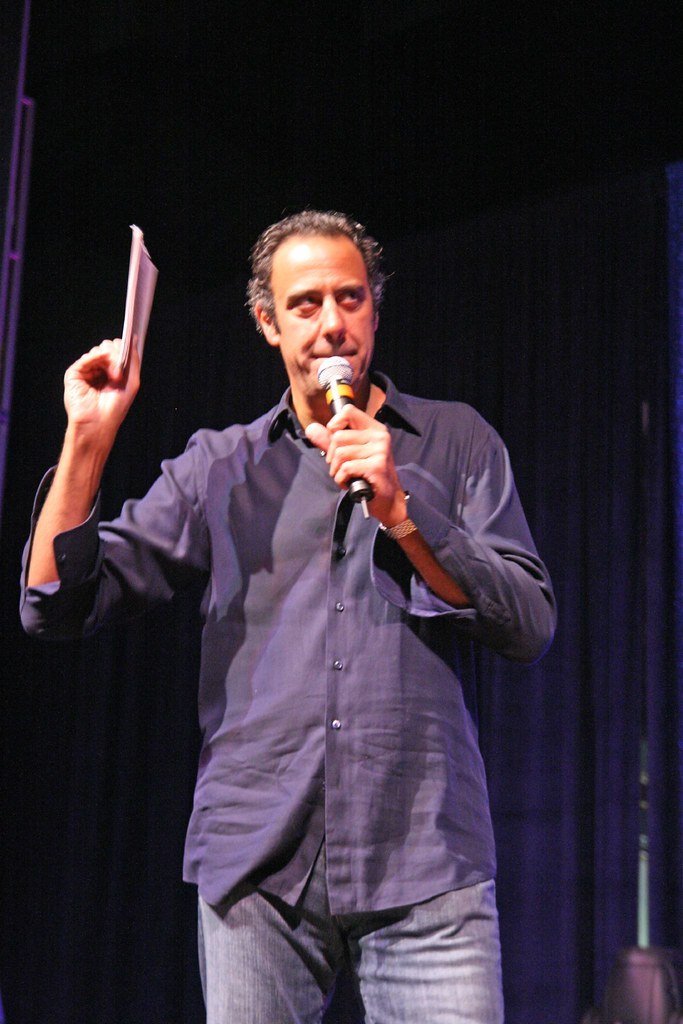 Everybody Loves Raymond - "Marie's Sculpture" (Season 6, Episode 5, 2001): The Most Uncomfortable Laugh You'll Ever Have (mil8, Flickr, CC BY 2.0)