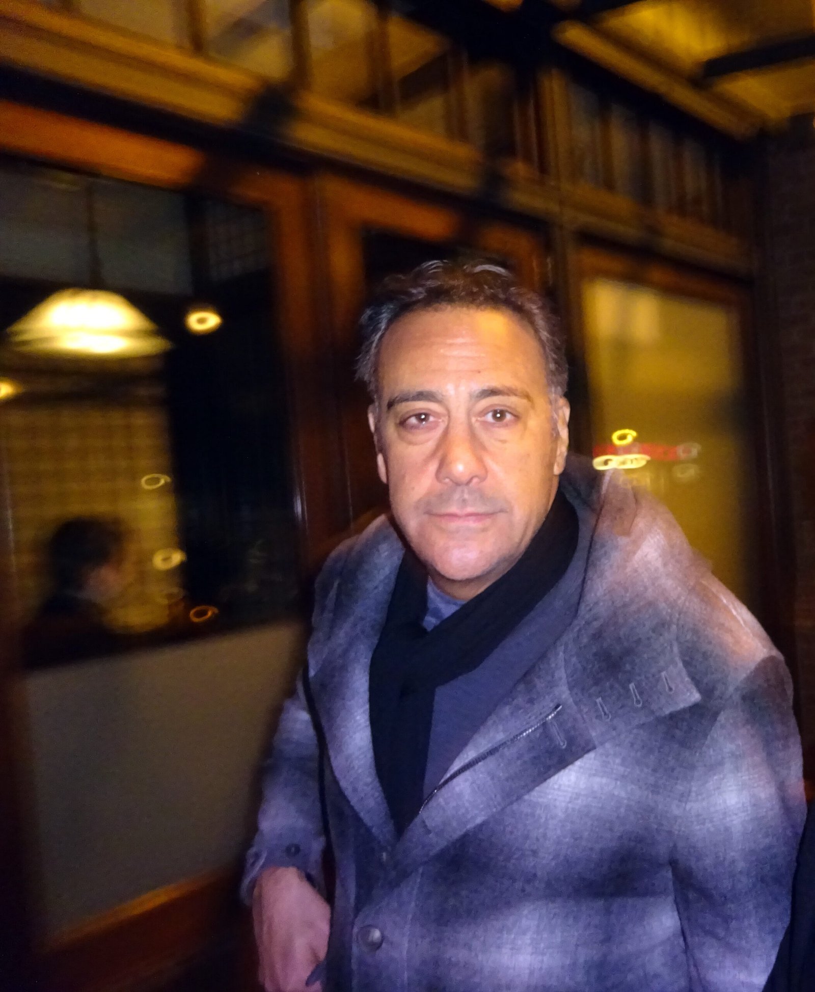 Everybody Loves Raymond - "She's the One" (Season 7, Episode 2, 2002): The Grossest, Funniest Moment in the Show's Run (Brad Garrett, CC BY-SA 2.0)