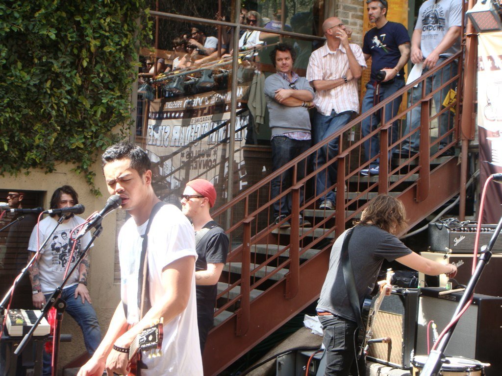 Sweet Disposition by The Temper Trap (phillsea, Flickr, CC BY 2.0)