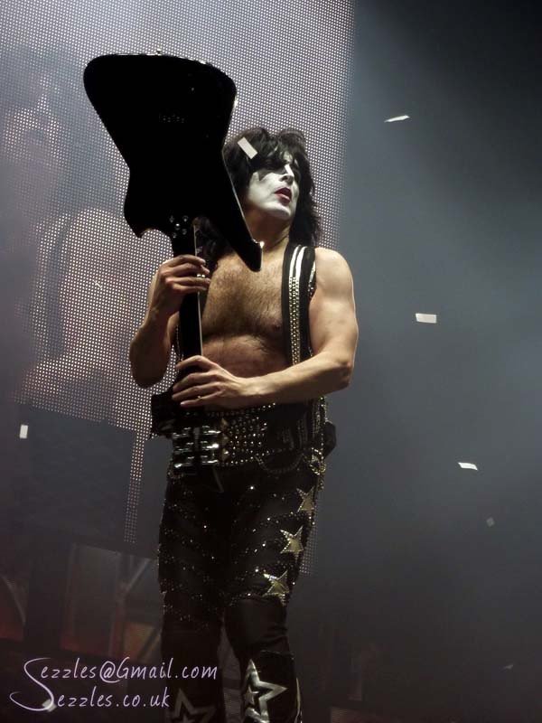 KISS (Sezzles, Flickr, CC BY 2.0)