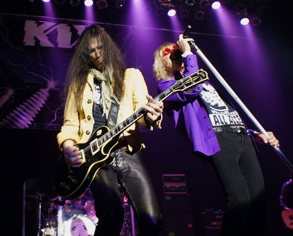 Mötley Crüe (Ted Van Pelt, Flickr, CC BY 2.0)