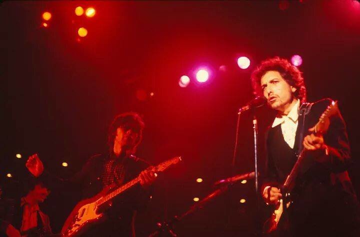 Fact 6: Bob Dylan's Surprise Appearance Was a Historic Comeback (In Memoriam: Wystan, Flickr, CC BY-SA 2.0)