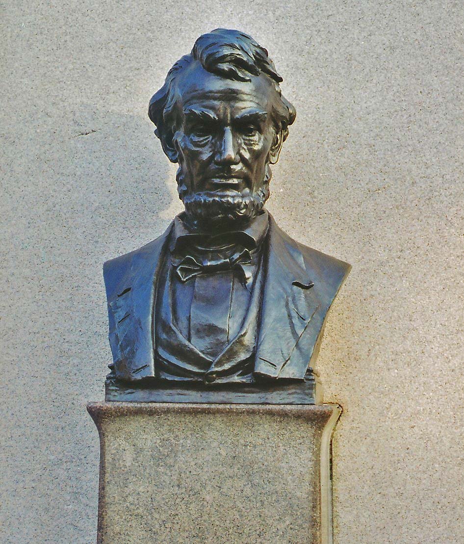 3. Abraham Lincoln’s Gettysburg Address (1863) (By Carptrash / Carptrash at English Wikipedia, Public domain)