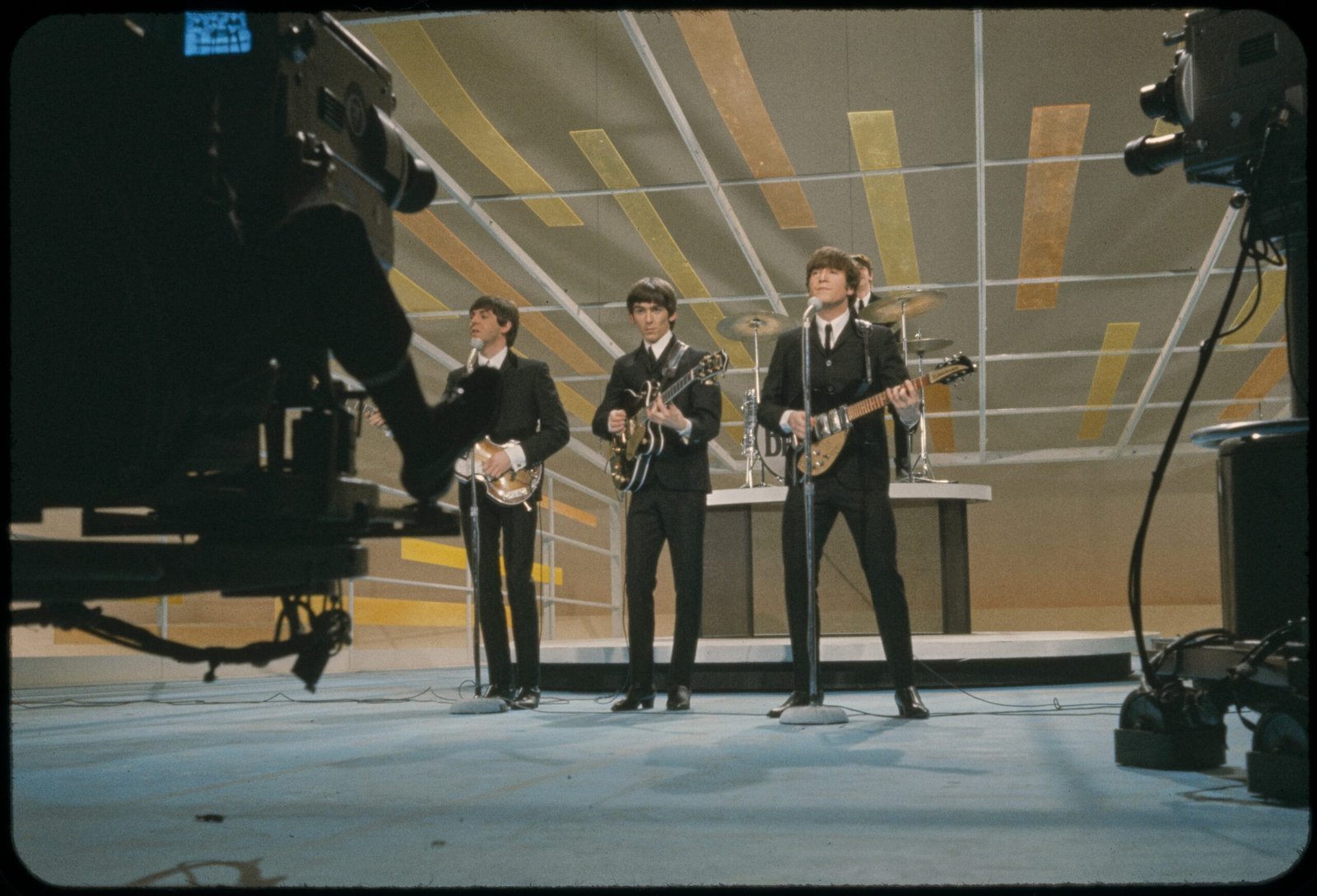 10. "Hey Jude" by The Beatles - Four Minutes That Changed Rock Music Forever (This image  is available from the United States Library of Congress's Prints and Photographs division under the digital ID gtfy.00502.This tag does not indicate the copyright status of the attached work. A normal copyright tag is still required. See Commons:Licensing., Public domain)