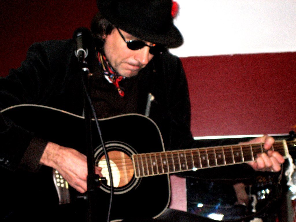 2. "Blowin' in the Wind" - Bob Dylan (1962) (vivian gjurin, Flickr, CC BY 2.0)