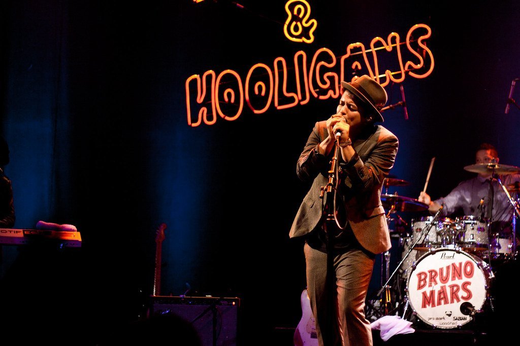 7. "Uptown Funk" – Mark Ronson ft. Bruno Mars (Brothers Le, Flickr, CC BY 2.0)