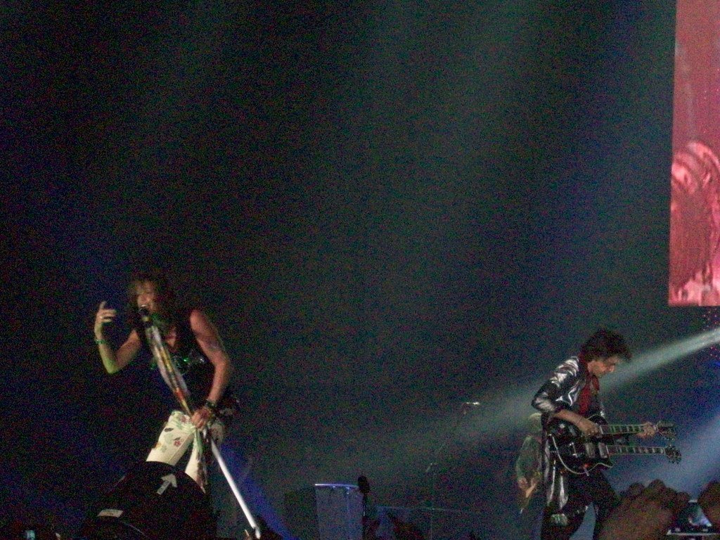 1. Run-DMC and Aerosmith - "Walk This Way" (1986): The Collab That Started It All (total13, Flickr, CC BY 2.0)