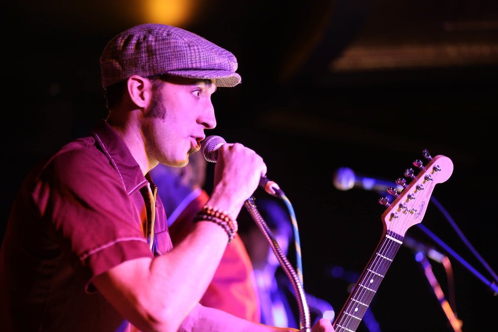 The Deeper You Listen, the More You Find (pasa47, Flickr, CC BY 2.0)