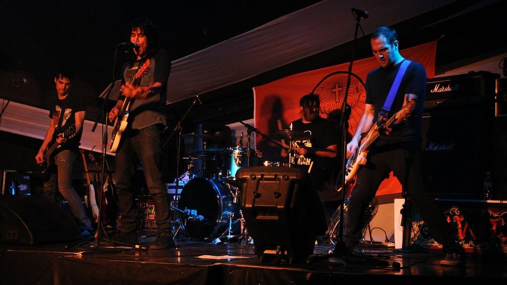 The 10 Most Dramatic Concert Comebacks That Shook the Music World