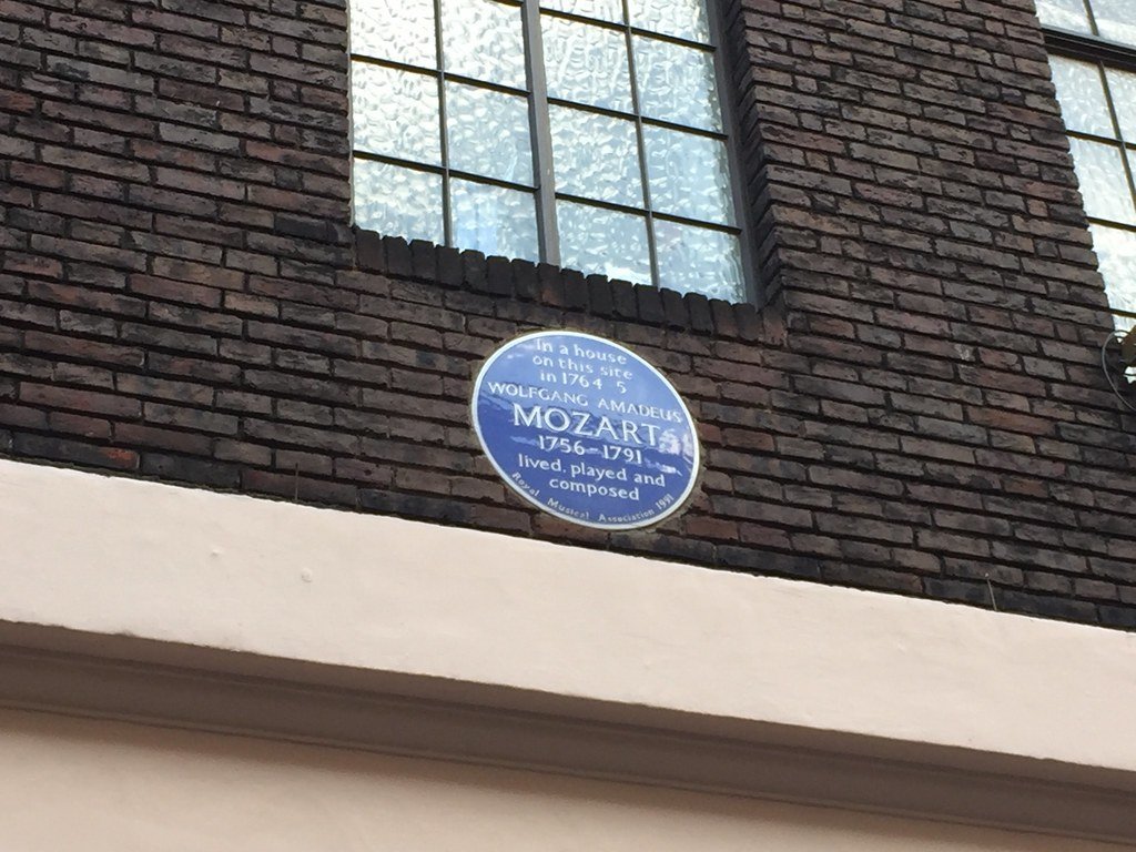 He Was a Financial Disaster Despite His Fame (Matt From London, Flickr, CC BY 2.0)