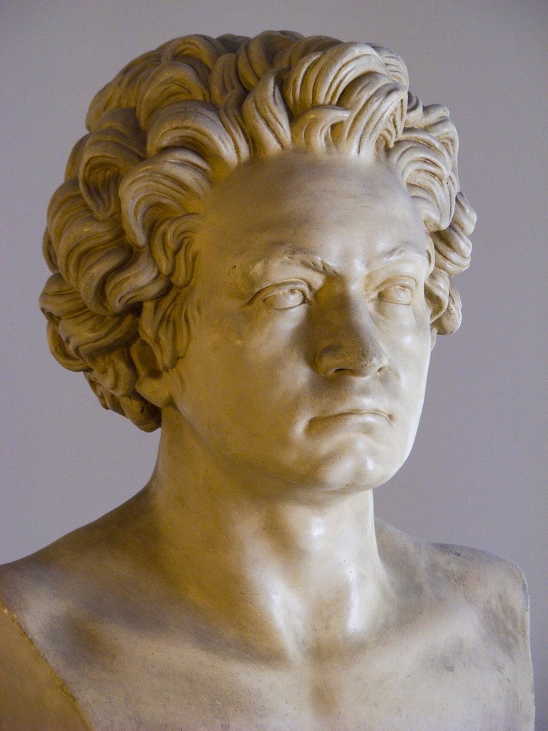 2. His Childhood Was Shaped by a Demanding, Alcoholic Father (Better Than Bacon, Flickr, CC BY 2.0)