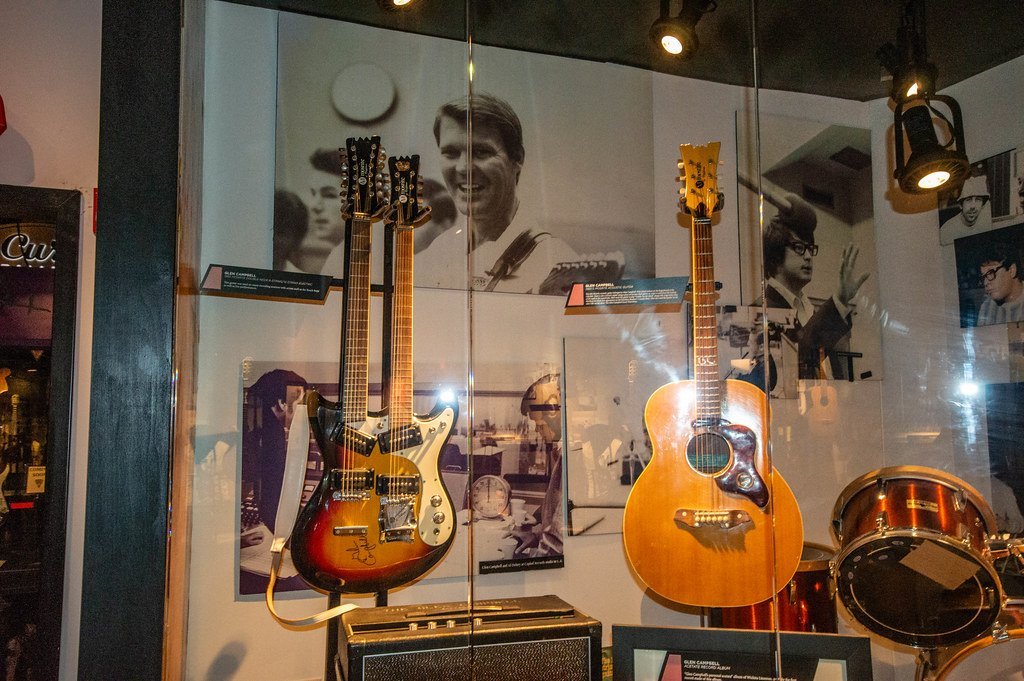 The Lyrical Meaning - Painfully Literal Words (www.mgaylard.co.uk and thanks for looking, Flickr, CC BY 2.0)