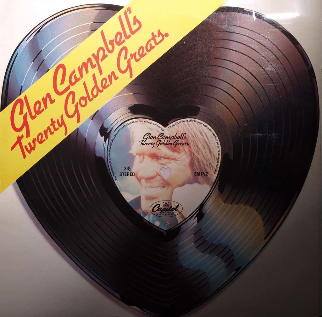 Awards, Recognition, and Tim McGraw's Tearful Performance (badgreeb RECORDS - art -photos, Flickr, CC BY-SA 2.0)