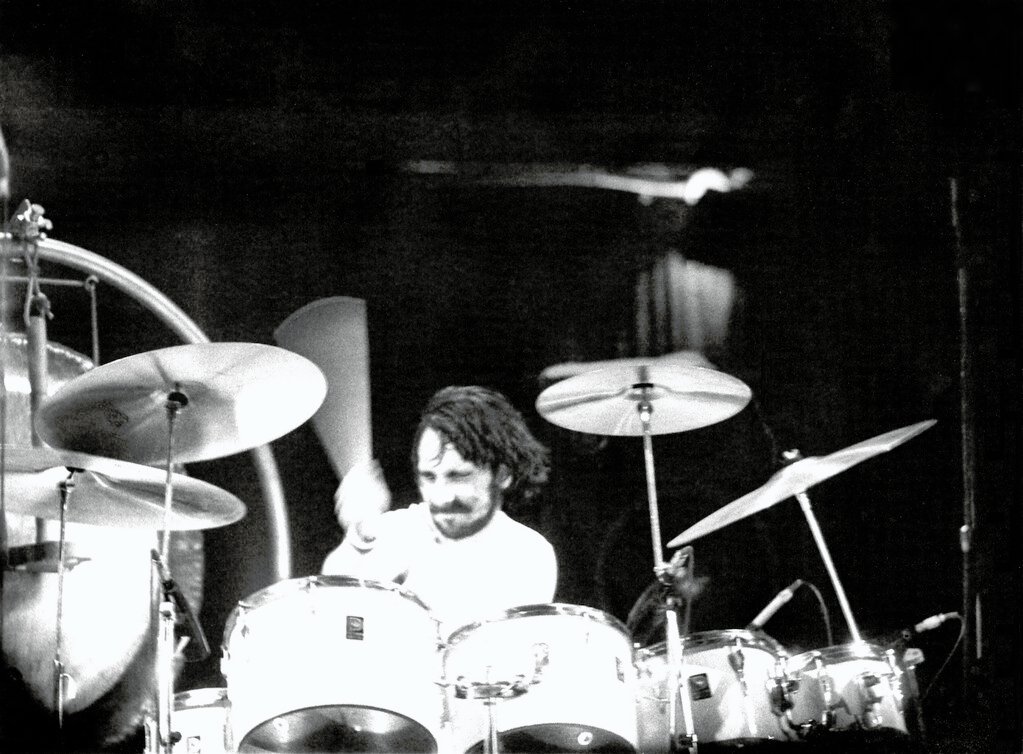 3. The Cursed Flat: Two Rock Stars, One Bed, Four Years Apart (wbaiv, Flickr, CC BY-SA 2.0)