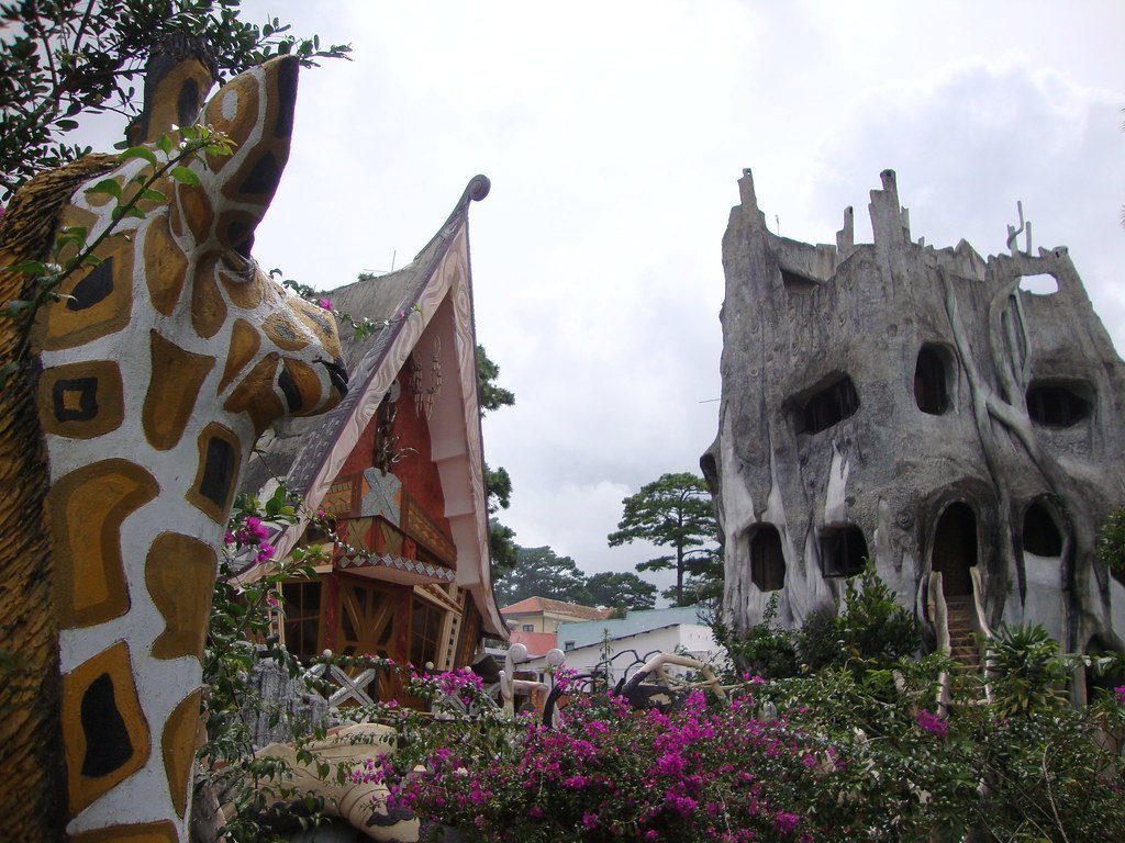 4. The Hang Nga Guesthouse ("Crazy House"), Vietnam (Tom Ravenscroft, Flickr, CC BY 2.0)