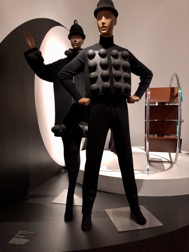 7. The Bubble Palace (Palais Bulles), France (amerune, Flickr, CC BY 2.0)