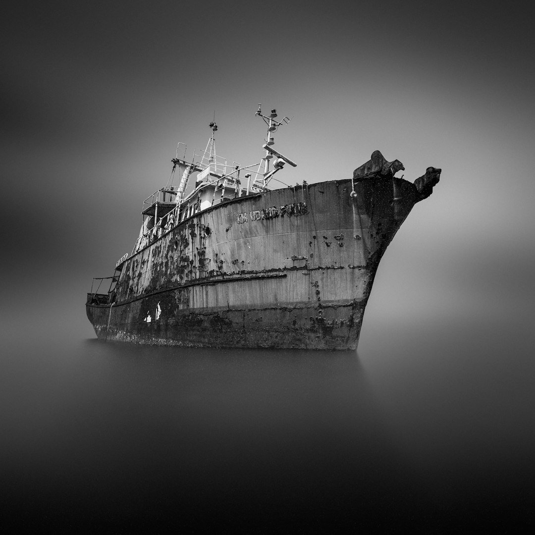 7. SS Baychimo (1931): The Ghost Ship That Refused to Sink (Image Credits: Unsplash)