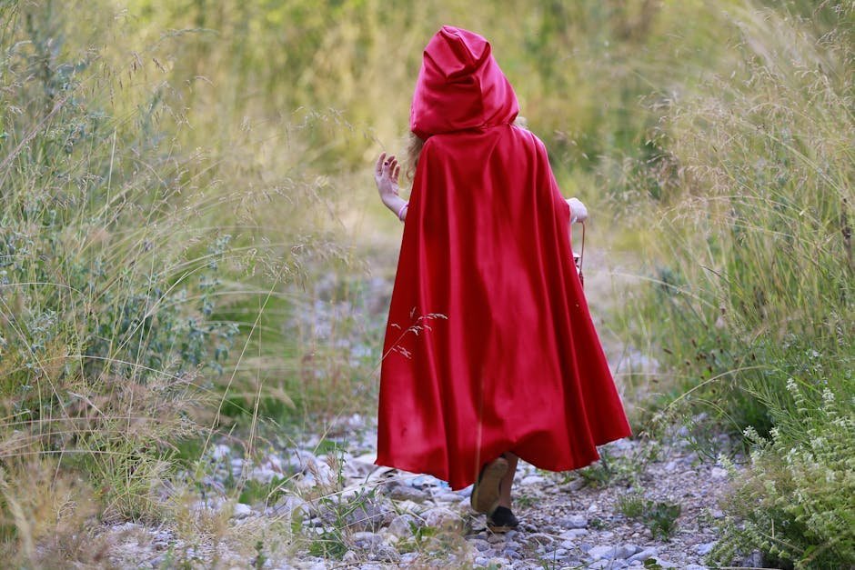 4. Little Red Riding Hood: A Tale of Predation With No Rescue (Image Credits: Pexels)