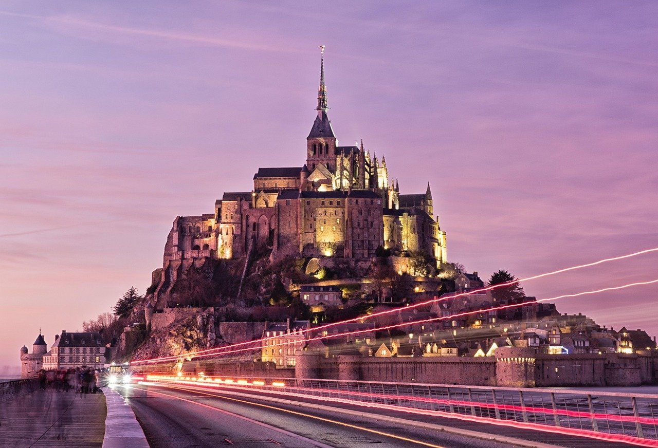 Mont Saint-Michel, France (Image Credits: Pixabay)