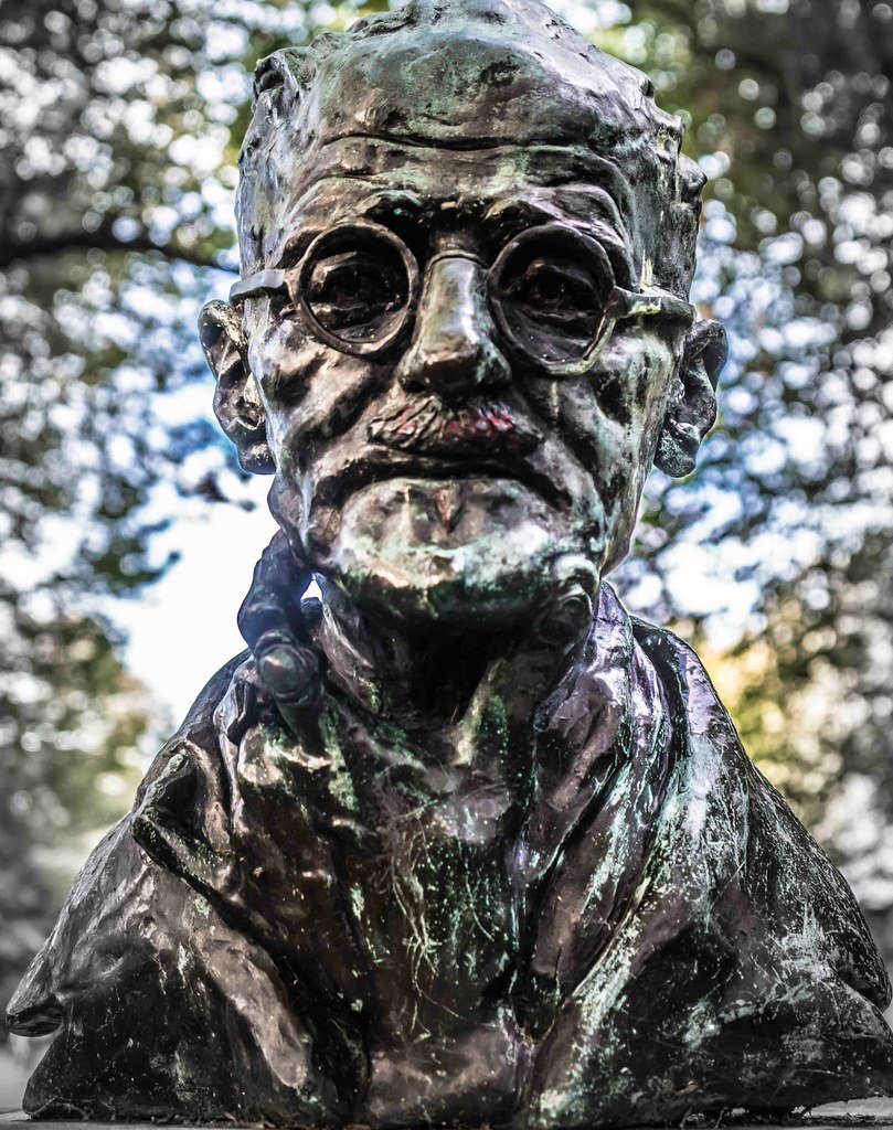 Ulysses by James Joyce (infomatique, Flickr, CC BY-SA 2.0)