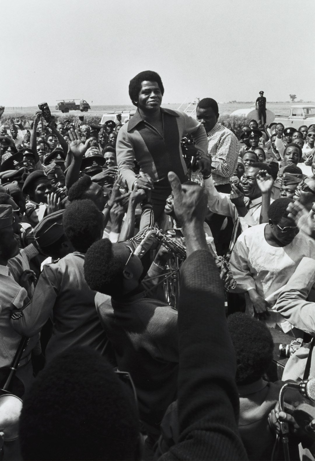 James Brown at Boston Garden, 1968: The Concert That Kept a City From Burning (Image Credits: Unsplash)