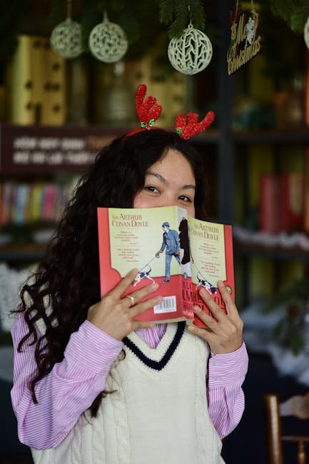 The Hound of the Baskervilles by Arthur Conan Doyle (Image Credits: Pexels)