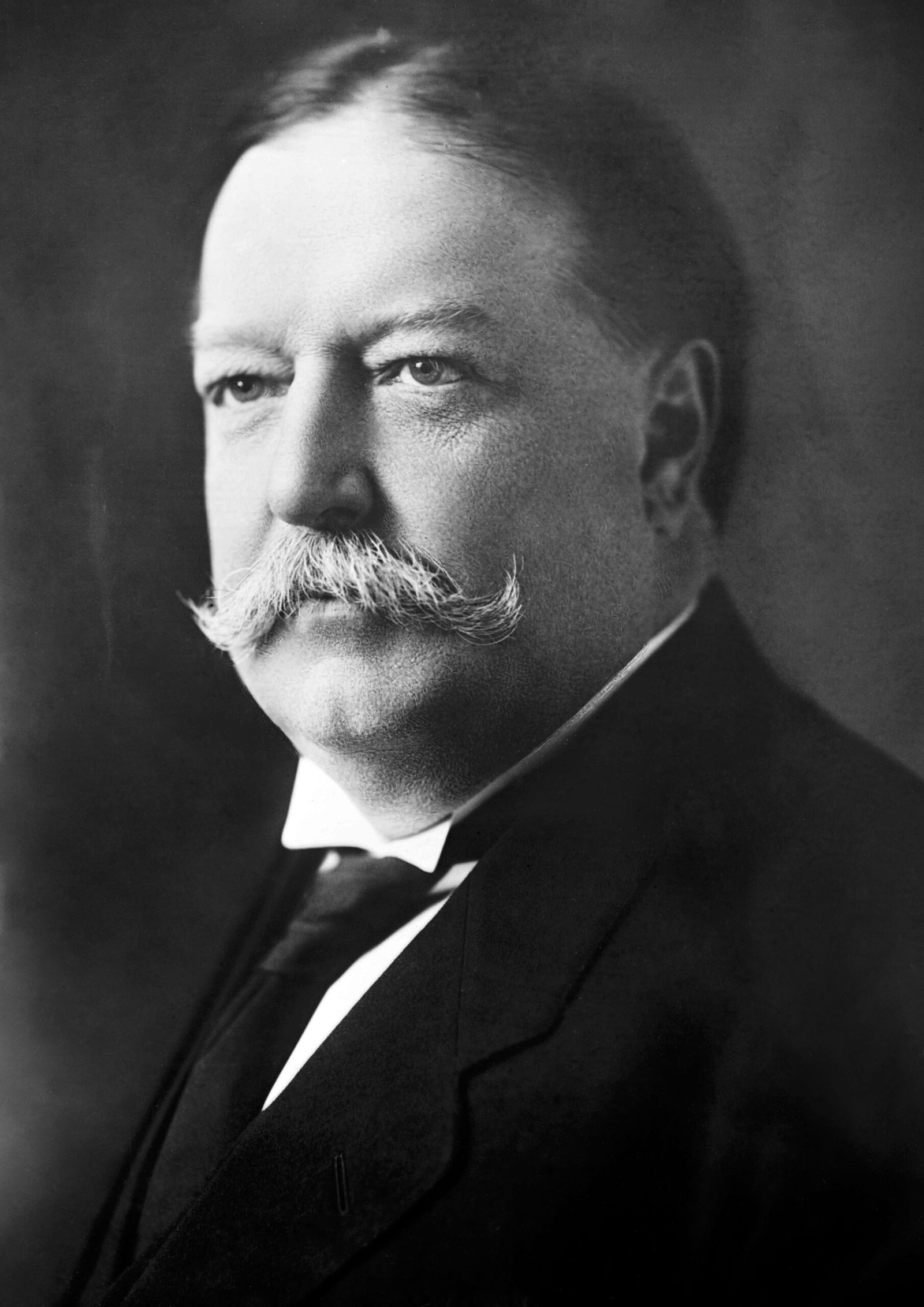 William Howard Taft (modified from http://hdl.loc.gov/loc.pnp/ggbain.00909, Public domain)