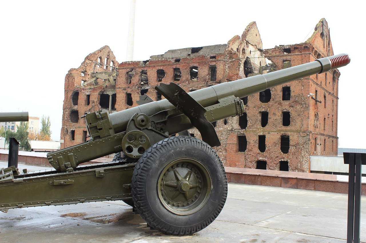 7. The Battle of Stalingrad - "Enemy at the Gates" (2001) (Image Credits: Pixabay)