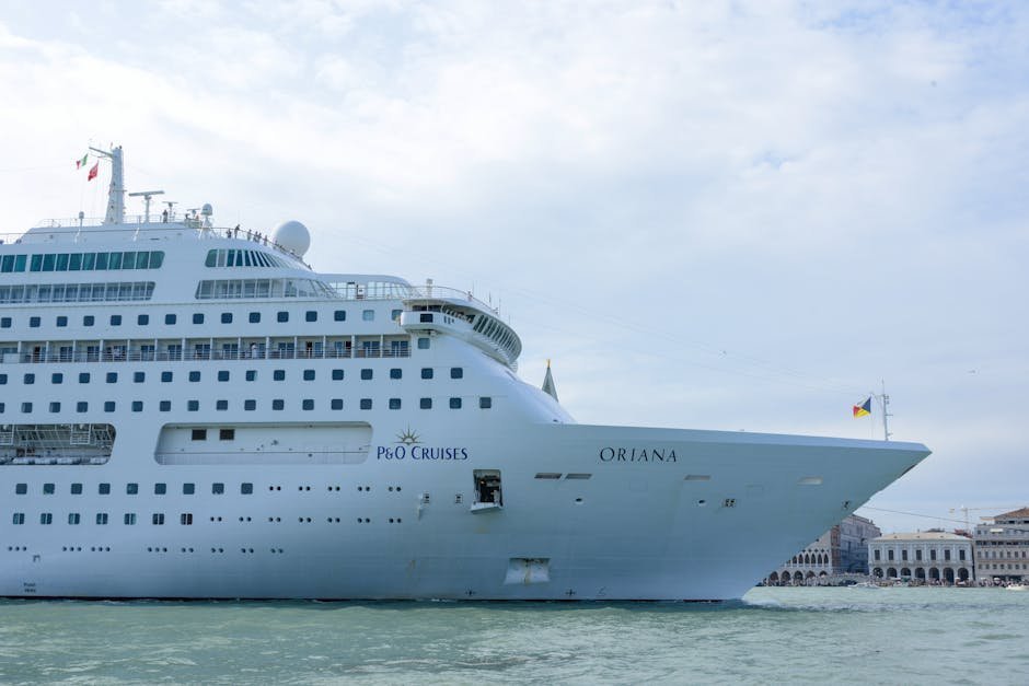 4. Cruise Ship Tourism Is Literally Shaking Historic Cities Apart (Image Credits: Pexels)