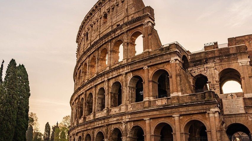 10 Surprising Ways Modern Visitors Have Harmed Historic Sites