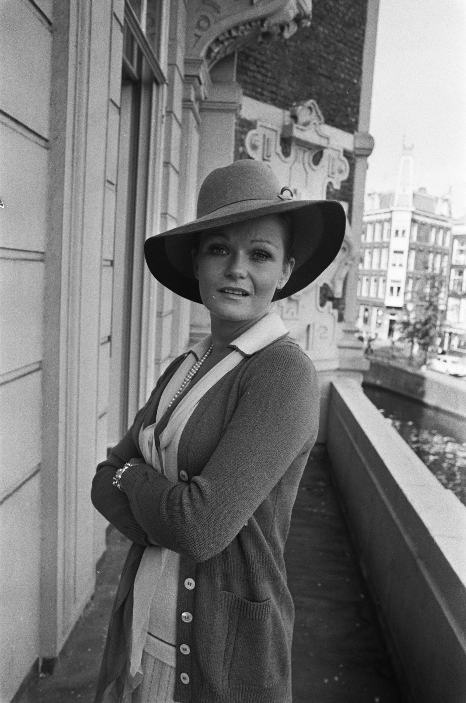 Valerie Perrine (By Fotograaf Onbekend / Anefo, CC0)