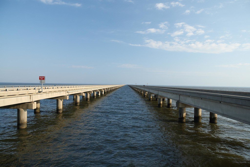 The Lake Pontchartrain Causeway: Longest Bridge Over Water (glennaa, Flickr, CC BY 2.0)