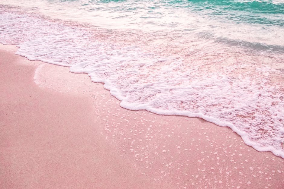 Pink Sands Beach, Harbour Island, The Bahamas (Image Credits: Pexels)