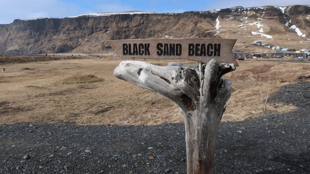 8 Incredible Beaches Around the World You Won't Believe Are Real