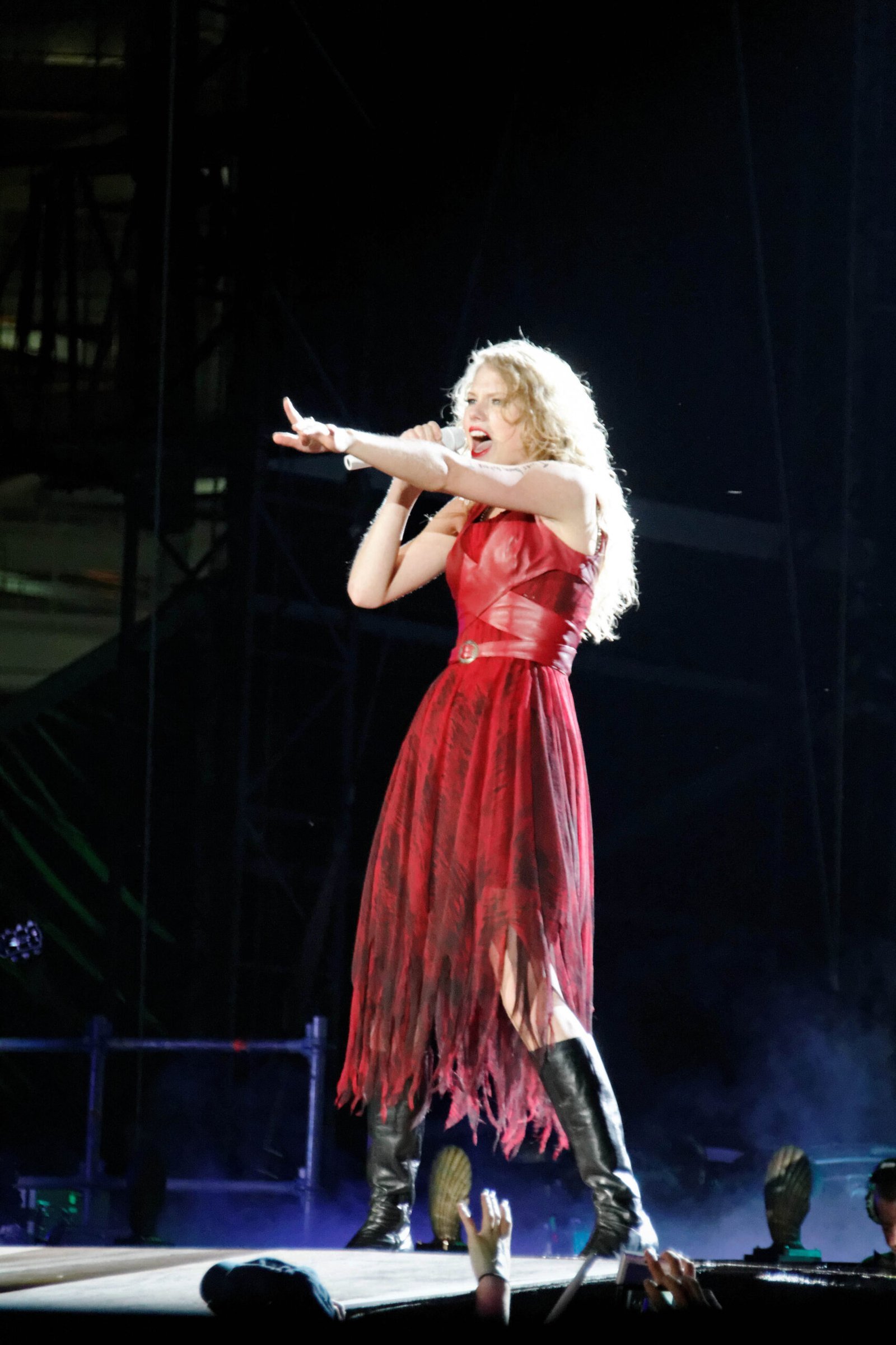 8. She Became Music's First Self-Made Billionaire (Taylor Swift Speak Now - Pittsburgh, CC BY-SA 2.0)